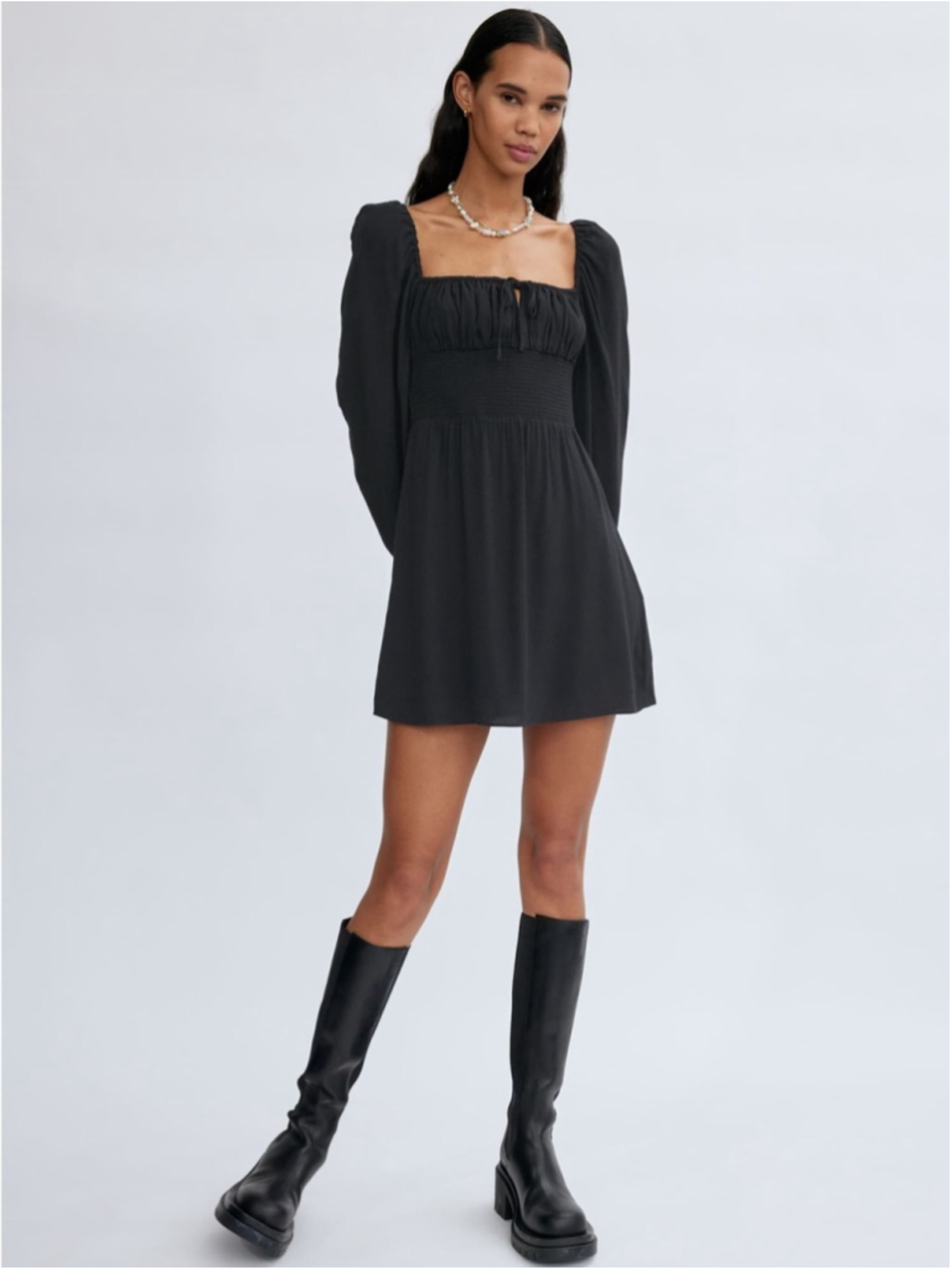 Aritzia Sunday Best Arden Dress Square-neck, smocked babydoll y2k romantic sz M